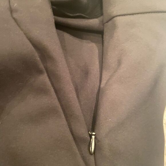 Zara  Black Shorts Size Small Pleated - Picture 7 of 10